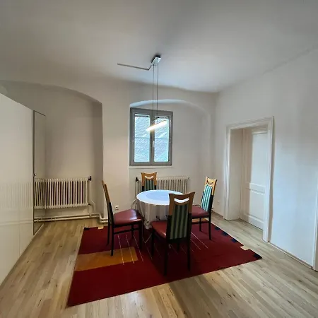 Hagmann's Altstadt 2 Apartment *